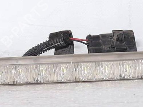 Used Left daytime light Left daytime light 39068751 39068751