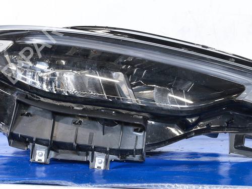 right-headlight-fiat-tipo-hatchback-356_-357_-2016-30111784 main image