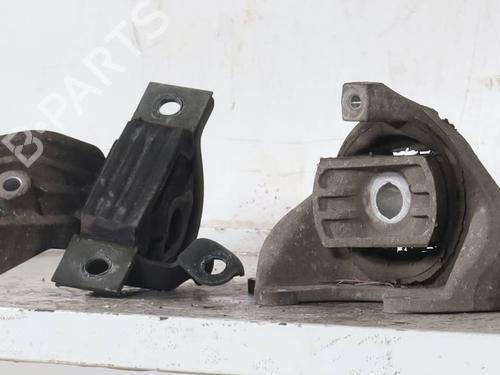 Used Engine mount Engine mount LANCIA YPSILON (843_) 1.2 (843.AXA1A) (60 hp) 33401267 33401267