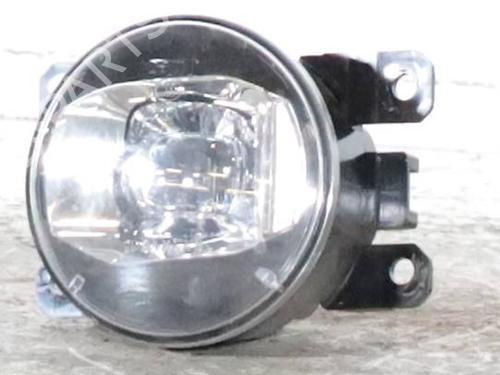 right-front-fog-light-jeep-renegade-suv-bu-b1-bv-2014-28314194 main image