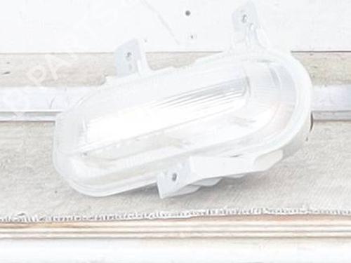 right-daytime-light-jeep-renegade-suv-bu-b1-bv-2014-27482289 main image