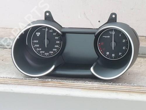 instrument-cluster-alfa-romeo-giulia-952_-2015-29826403 main image