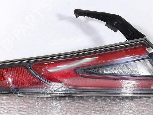 Used Left taillight Left taillight 39022366 39022366