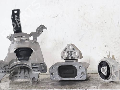 Used Engine mount Engine mount JEEP RENEGADE SUV (BU, B1, BV) 1.3 PHEV 4Xe (240 hp) 34620450 34620450