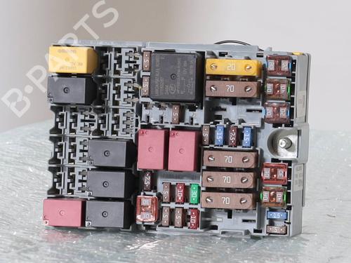 Used Fuse box Fuse box 38801789 38801789