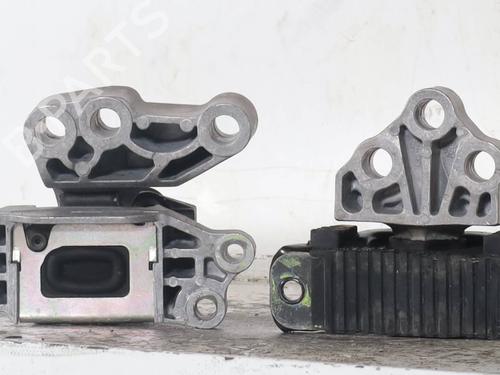 Used Engine mount Engine mount JEEP RENEGADE SUV (BU, B1, BV) 1.6 CRD (120 hp) 33055612 33055612