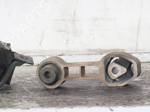 Used Engine mount Engine mount FIAT PANDA (169_) 1.3 D Multijet (169.AXC1A) (70 hp) 34340869 34340869