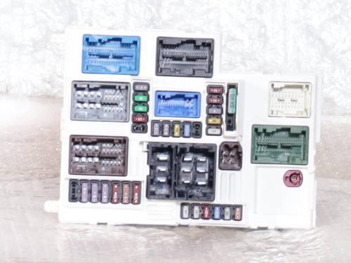Used Fuse box Fuse box OPEL ASTRA L (OV5) Astra-e (F3ZKWZ) (156 hp) 40215342 40215342