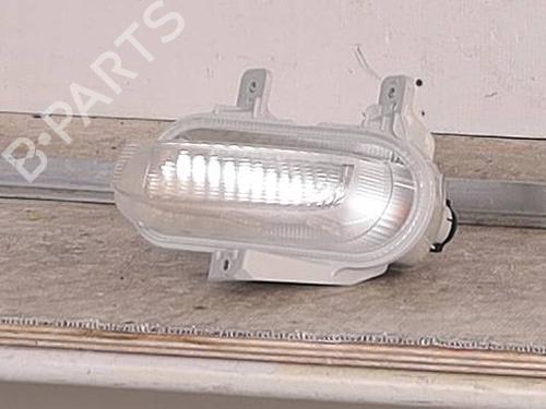right-daytime-light-jeep-renegade-suv-bu-b1-bv-2014-27291590 main image
