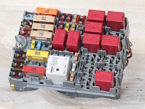 Used Fuse box Fuse box 38684069 38684069