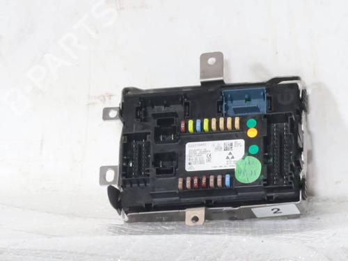 Used Fuse box Fuse box 36217086 36217086