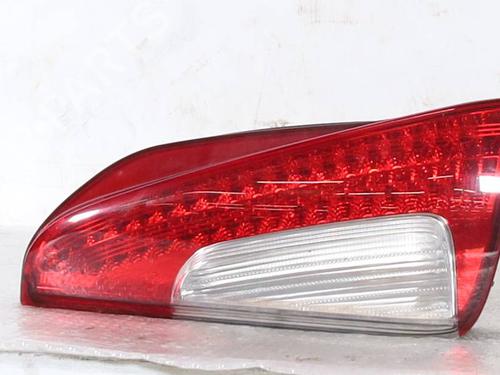 left-taillight-lancia-musa-350_-2004-2005-2006-2007-2008-2009-2010-2011-2012-31942095 main image