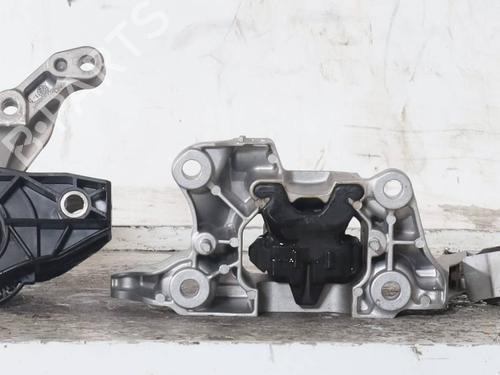 Used Engine mount Engine mount 36217800 36217800