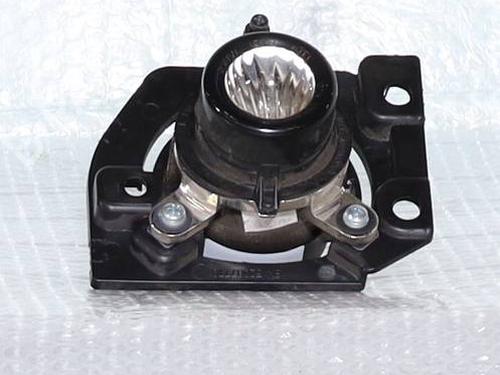Used Left front fog light Left front fog light 39022259 39022259
