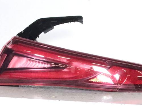 right-taillight-alfa-romeo-giulia-952_-2015-27684890 main image