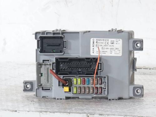 Used Fuse box Fuse box 36797919 36797919