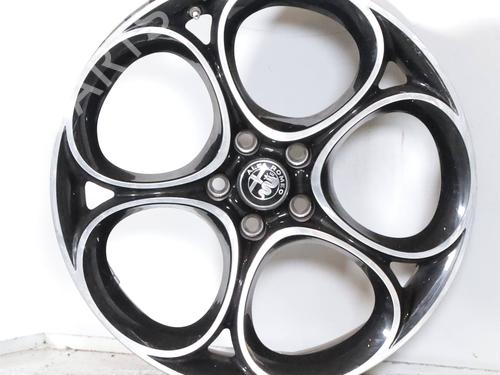 rim-alfa-romeo-giulia-952_-2015-28192942 main image