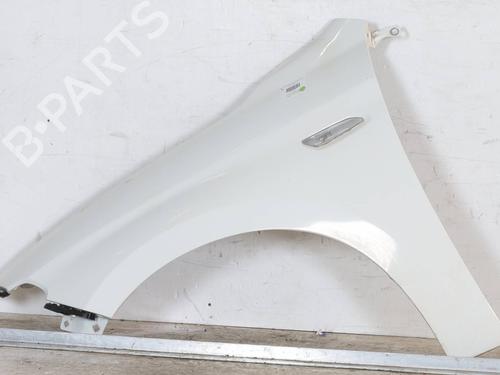left-front-fenders-fiat-tipo-hatchback-356_-357_-2016-27804095 main image