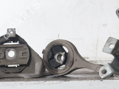 Used Engine mount Engine mount LANCIA YPSILON (843_) 1.2 (843.AXA1A) (60 hp) 33285003 33285003