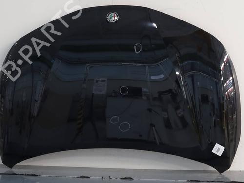 hood-alfa-romeo-junior-626_-627_-2024-30662675 main image