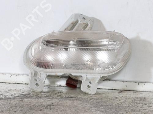 right-daytime-light-jeep-renegade-suv-bu-b1-bv-2014-29008883 main image