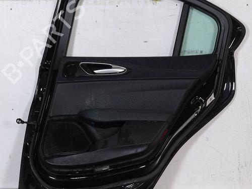 right-rear-door-alfa-romeo-giulia-952_-2015-26163001 main image
