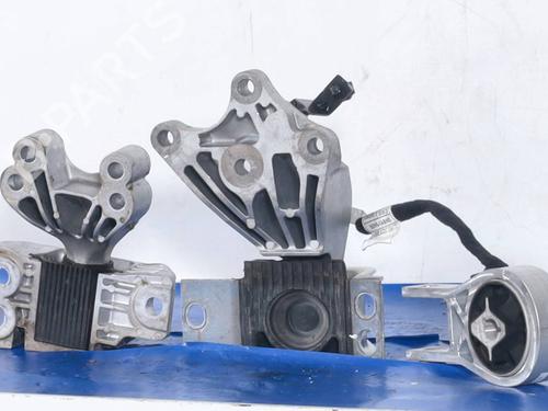 Used Engine mount Engine mount FIAT DUCATO Platform/Chassis (250_) 140 Multijet 2,2 D (140 hp) 33283515 33283515