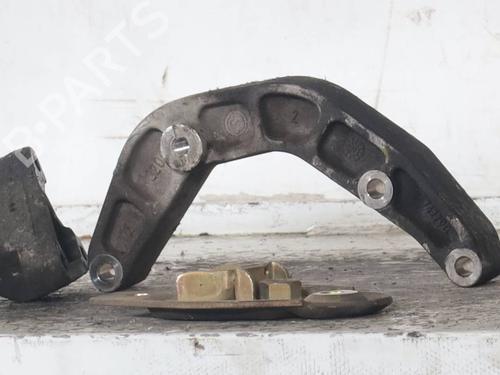 Used Engine mount Engine mount FIAT SEICENTO / 600 (187_) 1.1 (187AXB, 187AXB1A, 187AXC1A02) (54 hp) 33537690 33537690