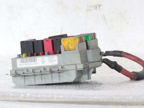 Used Fuse box Fuse box 36217134 36217134
