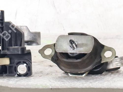 Used Engine mount Engine mount FIAT PANDA (312_, 319_) 1.0 Mild Hybrid (312.PYD1B) (69 hp) 31647759 31647759