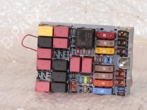 Used Fuse box Fuse box JEEP RENEGADE SUV (BU, B1, BV) 1.6 MultiJet (130 hp) 40039728 40039728