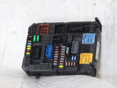 Used Fuse box Fuse box 36217774 36217774