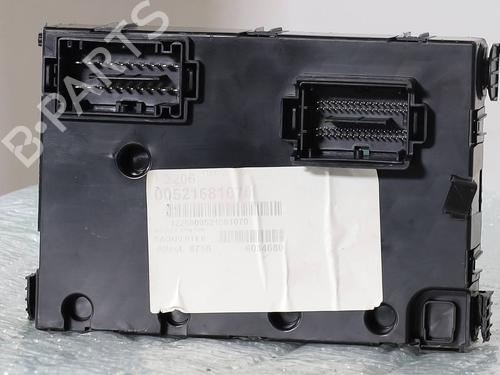Used Fuse box Fuse box 38801756 38801756