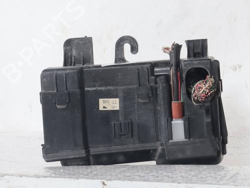 Used Fuse box Fuse box 33951416 33951416