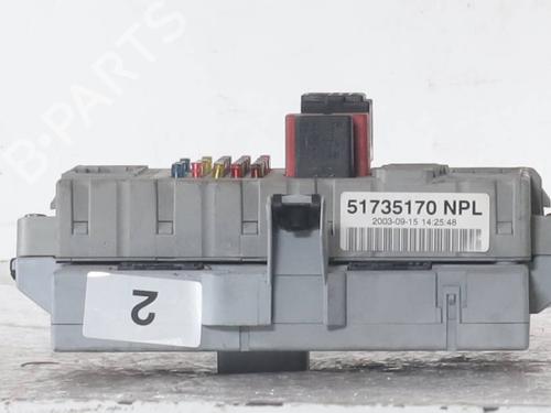 Used Fuse box Fuse box FIAT PUNTO (188_) 1.2 60 (188.030, .050, .130, .150, .230, .250) (60 hp) 33283870 33283870