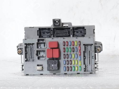 Used Fuse box Fuse box 36774216 36774216
