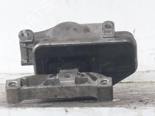 Used Engine mount Engine mount CITROËN C3 I (FC_, FN_) 1.4 i (73 hp) 34181825 34181825