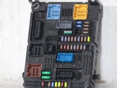 Used Fuse box Fuse box FIAT 600e / 600 (365_, 364_) Electric (156 hp) 34208178 34208178