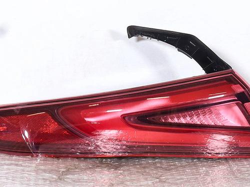 left-taillight-alfa-romeo-giulia-952_-2015-39403447 main image