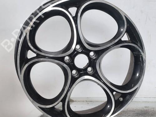 rim-alfa-romeo-giulia-952_-2015-30662278 main image