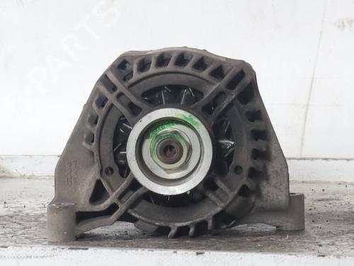 Used Alternator Alternator FIAT GRANDE PUNTO (199_) 1.4 (199AXB11, 199AXB1A, 199BXB1A, 199AXL1A) (77 hp) 33284911 33284911