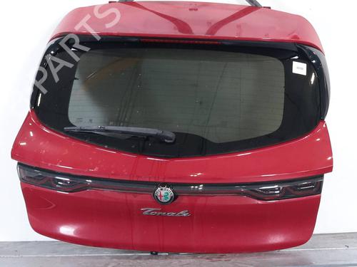 tailgate-alfa-romeo-tonale-965_-2022-39262013 main image
