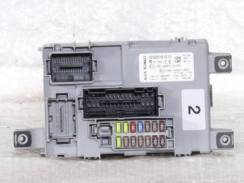 Used Fuse box Fuse box ALFA ROMEO MITO (955_) 1.4 Turbo MultiAir (955AXM1A, 955AXR11) (135 hp) 39667777 39667777