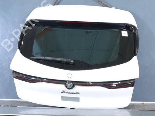 tailgate-alfa-romeo-tonale-965_-2022-33284113 main image