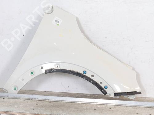 right-front-fenders-fiat-500x-334_-2014-27926916 main image