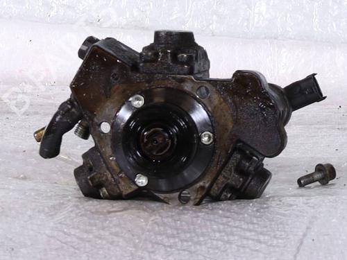 Used Injection pump Injection pump FIAT PUNTO (199_) 1.3 D Multijet (75 hp) 39581629 39581629