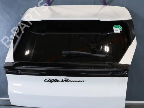 tailgate-alfa-romeo-junior-626_-627_-2024-31136081 main image