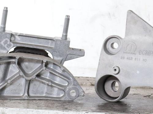 Used Engine mount Engine mount FIAT 600e / 600 (365_, 364_) Electric (156 hp) 33734290 33734290