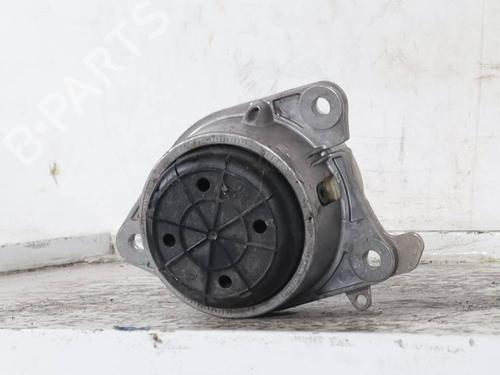 engine-mount-alfa-romeo-stelvio-949_-2016-31941814 main image