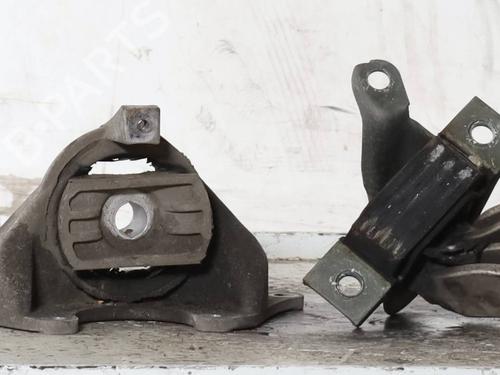 Used Engine mount Engine mount LANCIA YPSILON (843_) 1.4 16V (843.AXC11, 843.AXC1B, 843.AXC1A) (95 hp) 33537821 33537821